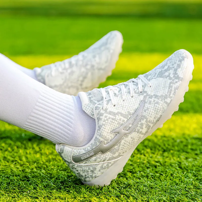 GESENLANG Slip-Resistant Lightweight Reflective With High Visibility Soccer Shoes Unisex-17