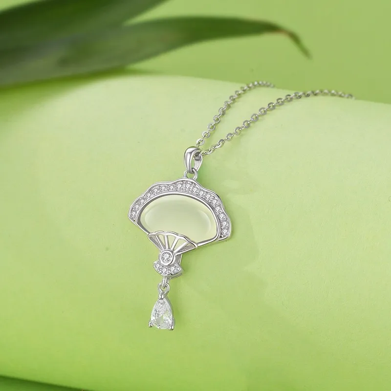 Artisan Lock Heart Jade Natural Chalcedony Necklaces Unisex-4