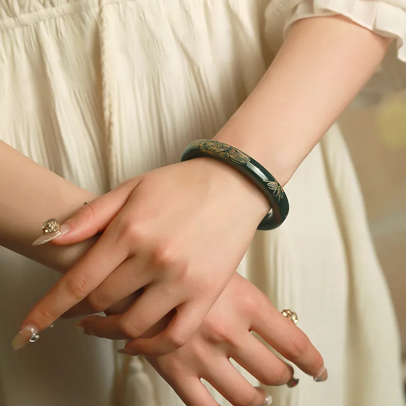 Artisan Lock Heart Jade Hetian Jade Bangles Women's Green Jade-1
