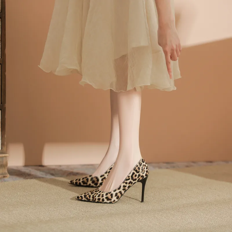 Zubumei Slim Heel High Heels Women's Leopard Print-2