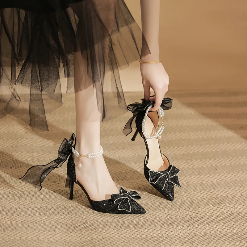 Zubumei Slim Heel High Heels Women's Black-1