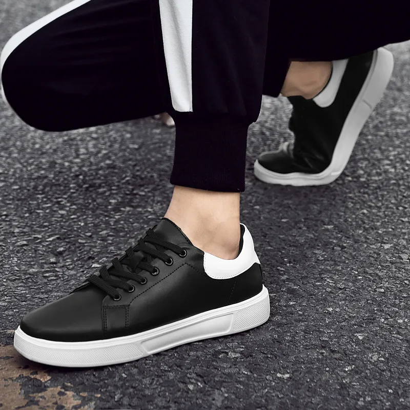 Extravagant Anti Slip Wear Resistant Lightweight Breathable Low Top Skateboard Shoes Men's Black-5