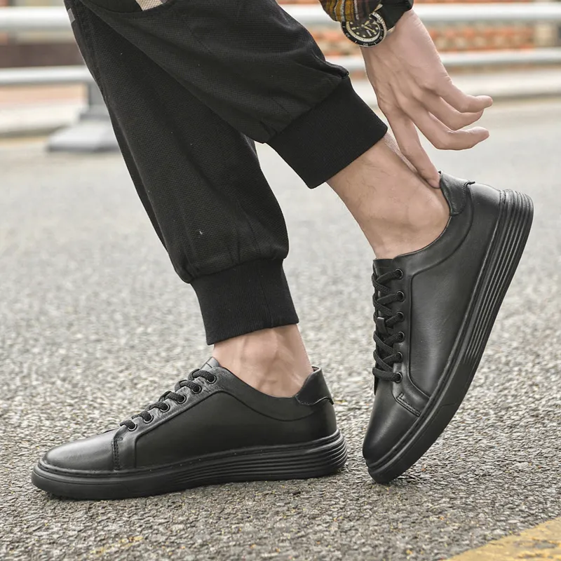 Extravagant Anti Slip Wear Resistant Lightweight Breathable Low Top Skateboard Shoes Men's Black-4