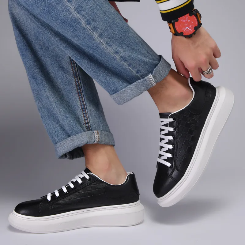 Extravagant Anti Slip Wear Resistant Lightweight Breathable Low Top Skateboard Shoes Men's Black-3