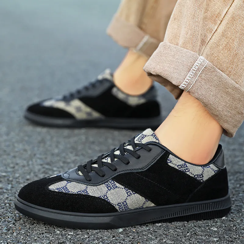 Extravagant Low Top Skateboard Shoes Men's Black-1