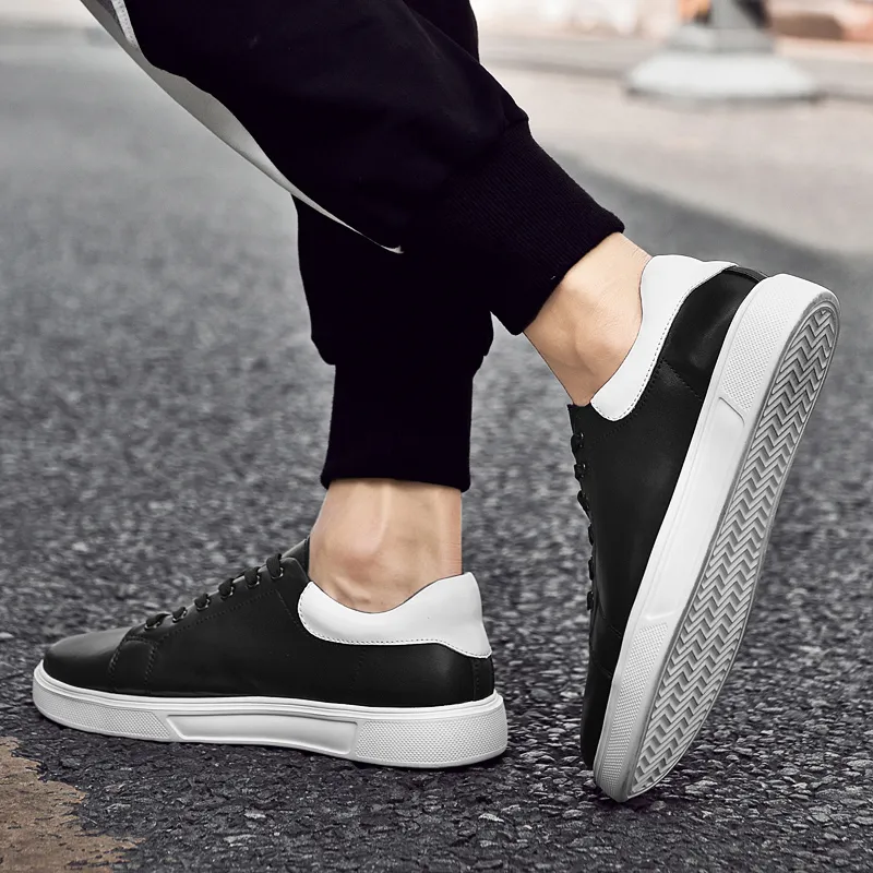 Extravagant Anti Slip Wear Resistant Lightweight Breathable Low Top Skateboard Shoes Men's Black-3