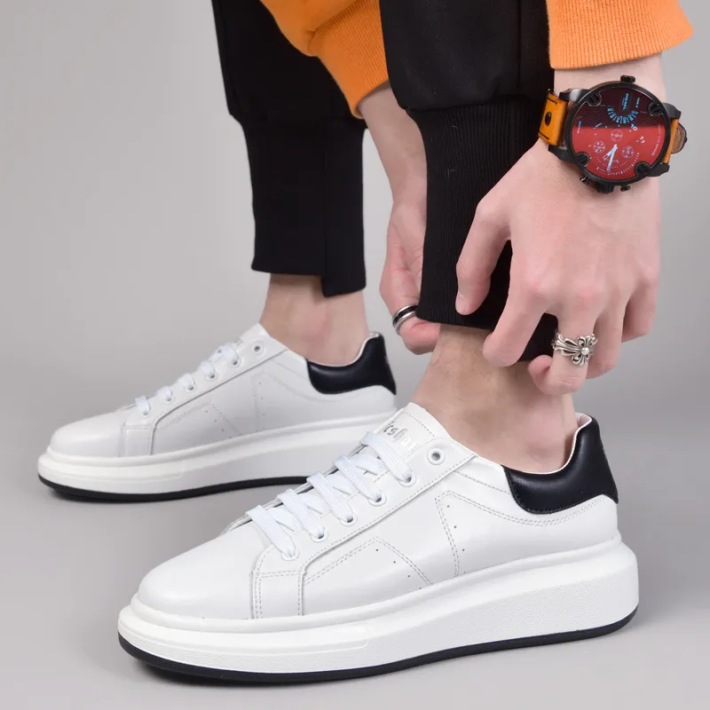 Extravagant Low Top Skateboard Shoes Men's Black White-2