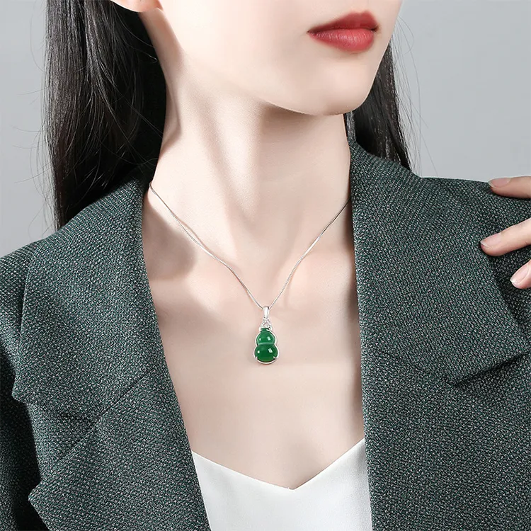 7℃ Chalcedony Jade Necklaces Women's-1