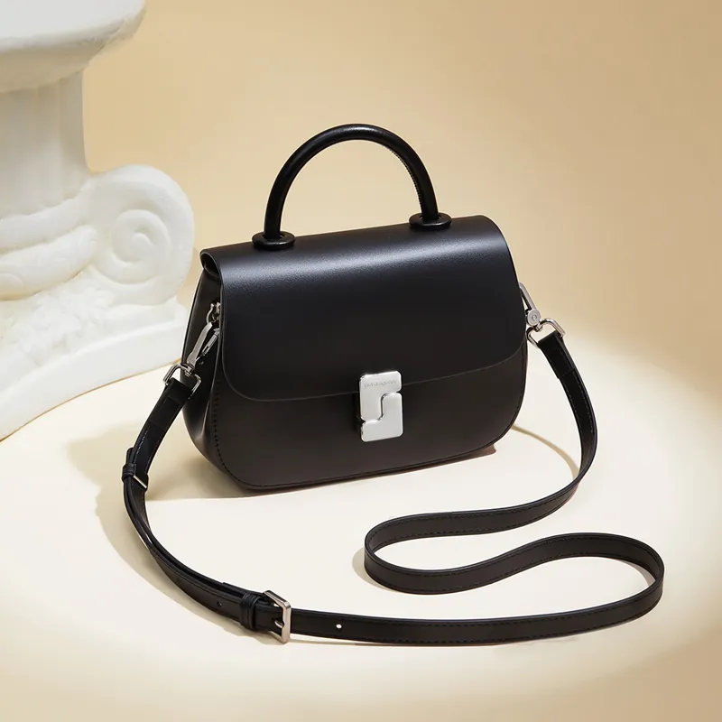 RED DRAGONFLY Cow Leather Handbag Women's Black-6