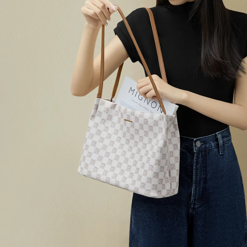 RED DRAGONFLY PVC Tote Bag Shopping Bag Shoulder Bags Regular Women's Ecru/Black-17