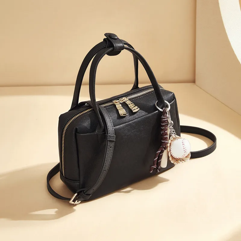 RED DRAGONFLY Cow Leather Handbag Unisex Black-5