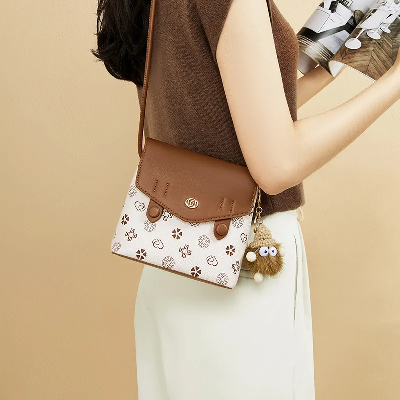 RED DRAGONFLY PVC Shoulder Bag, Crossbody Bag Regular Women's Ecru Brown-5