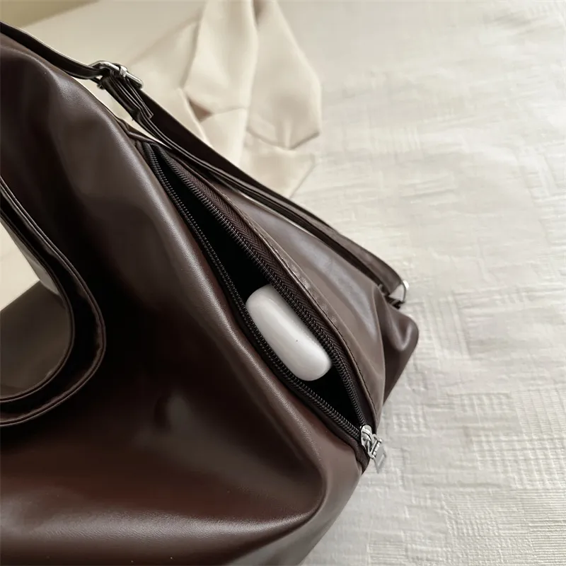 Barang Bear Shoulder Bag PU Unisex Black/Coffee-4