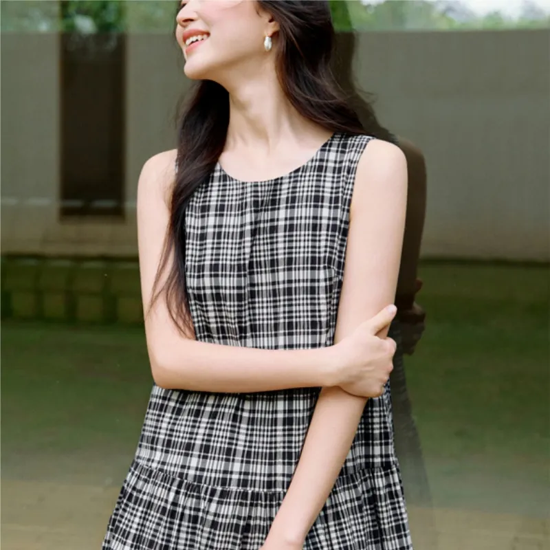 Inman Sleeveless Dress Women's Black White Plaid-4