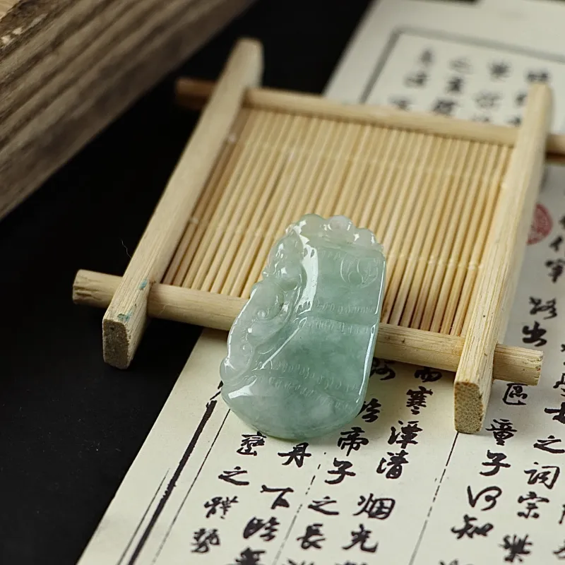 South Asia Bean Type Jadeite Pendants Unisex-2