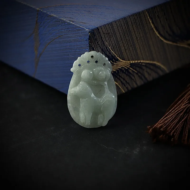 South Asia Bean Type Jadeite Pendants Unisex-1
