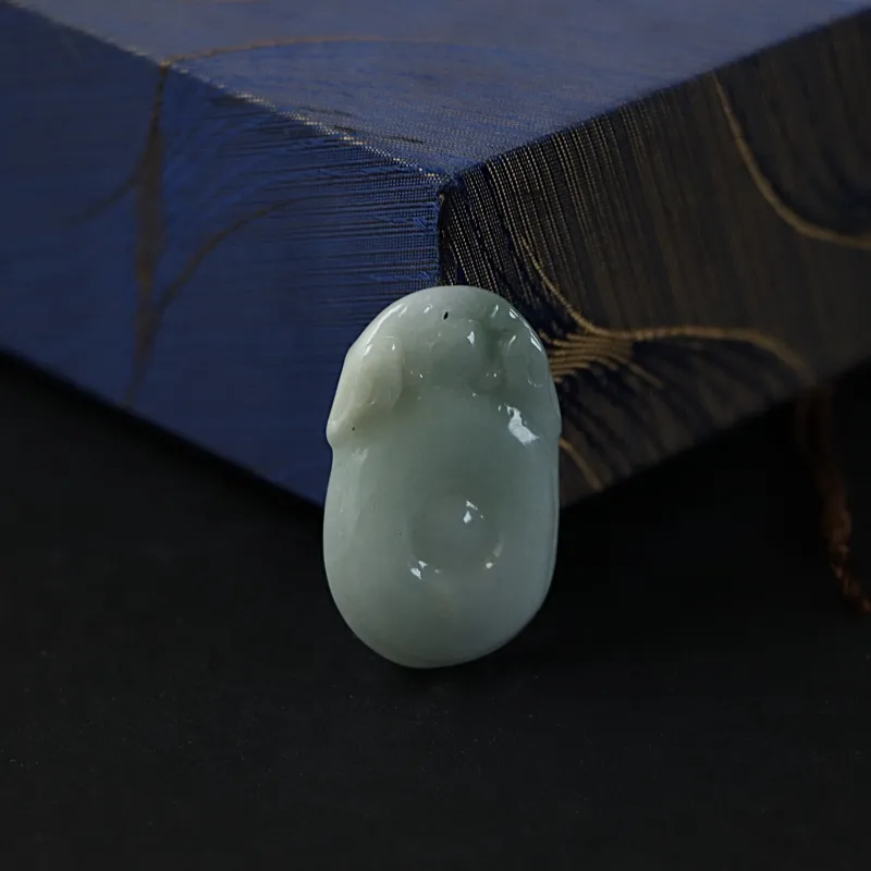 South Asia Bean Type Jadeite Pendants Unisex-3