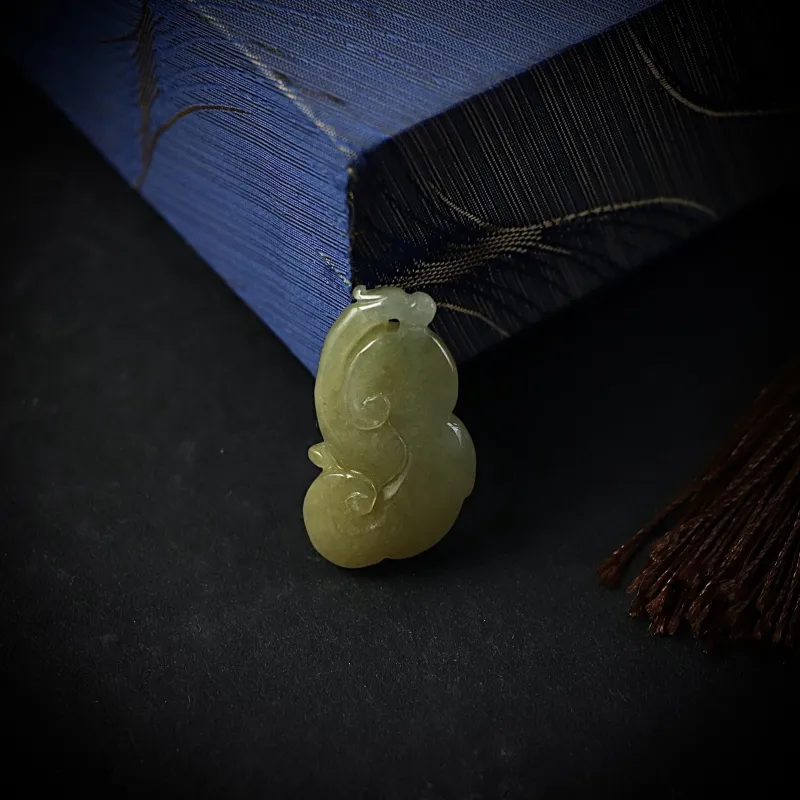 South Asia Bean Type Jadeite Pendants Unisex-1