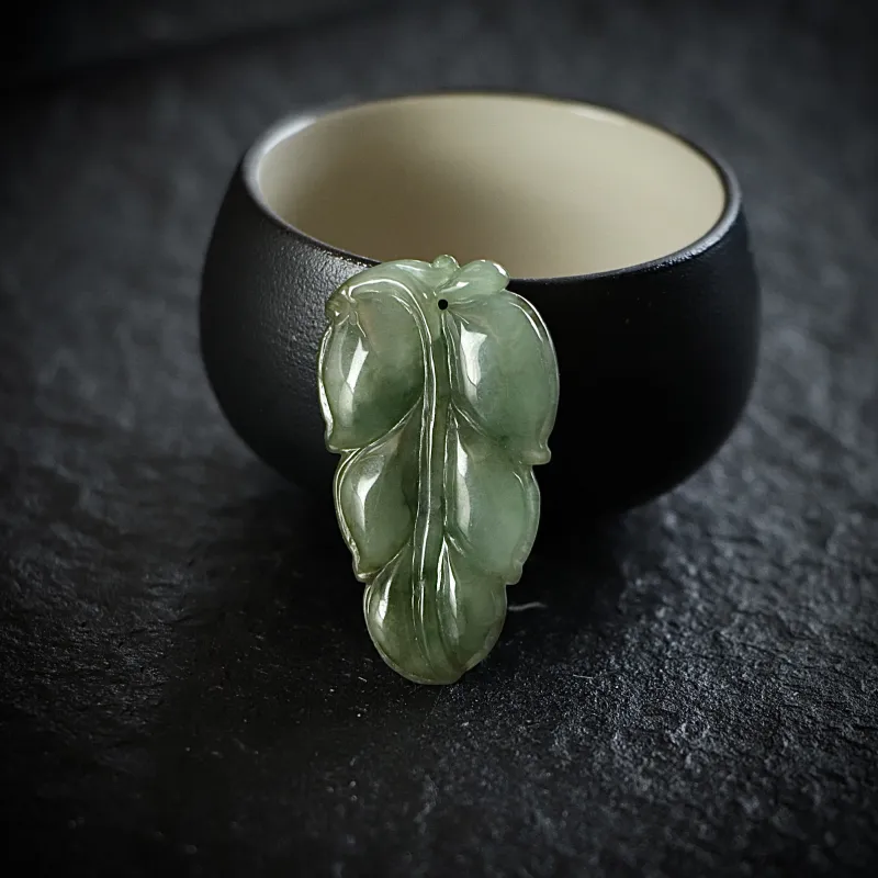South Asia Bean Type Jadeite Pendants Unisex-3