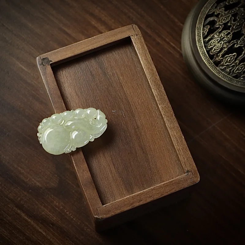 South Asia Bean Type Jadeite Pendants Unisex-3