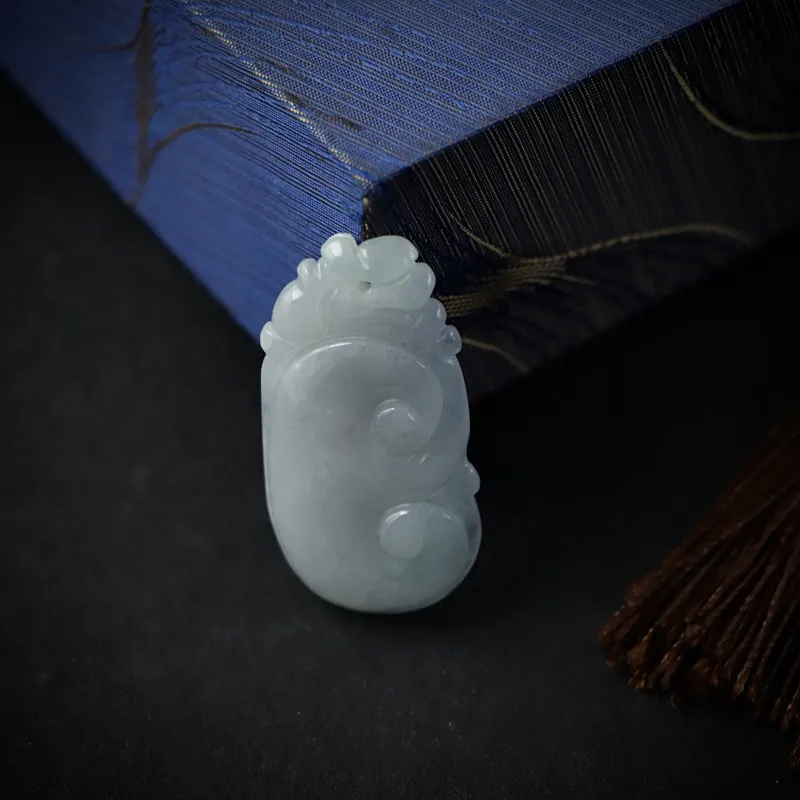 South Asia Bean Type Jadeite Pendants Unisex-1