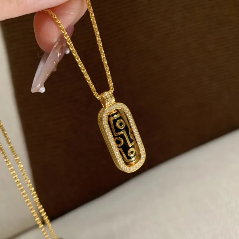 Right Hand Waiting Copper Alloy Necklaces Women's-2