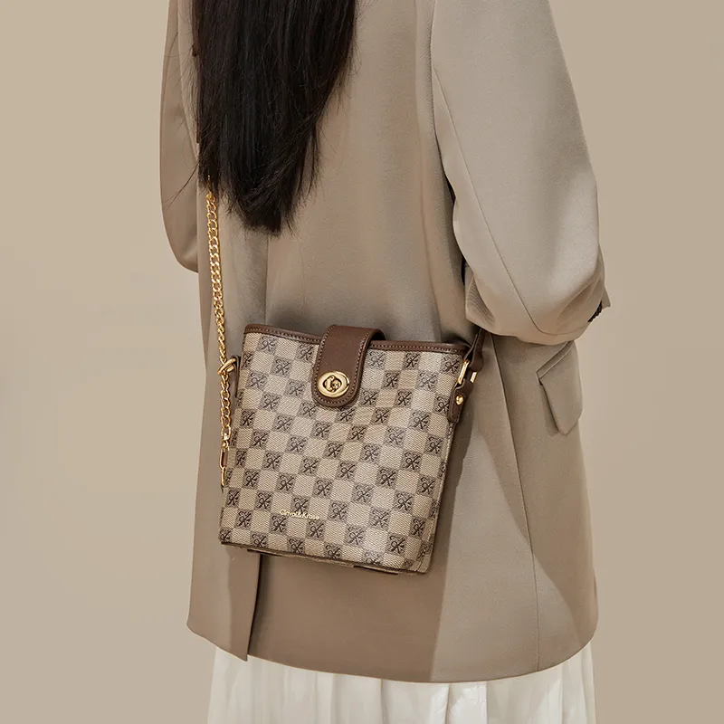 Simvay Clos PVC With Synthetic Leather Chain Shoulder Bag Crossbody Bag Bucket Bag Small Size Women's Khaki-3