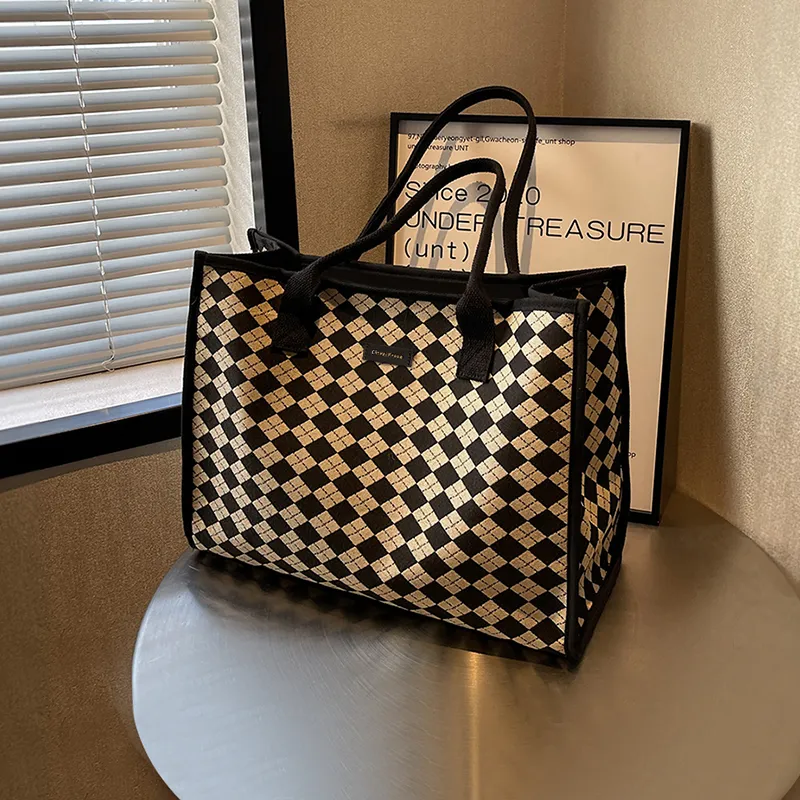 CinvaiKrose Handbags-1