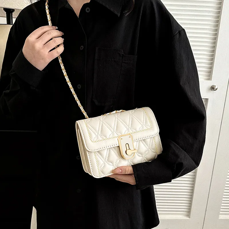 CinvaiKrose Cow Leather With Synthetic Leather Shoulder Bag Medium Size Women's Black/Ecru-8