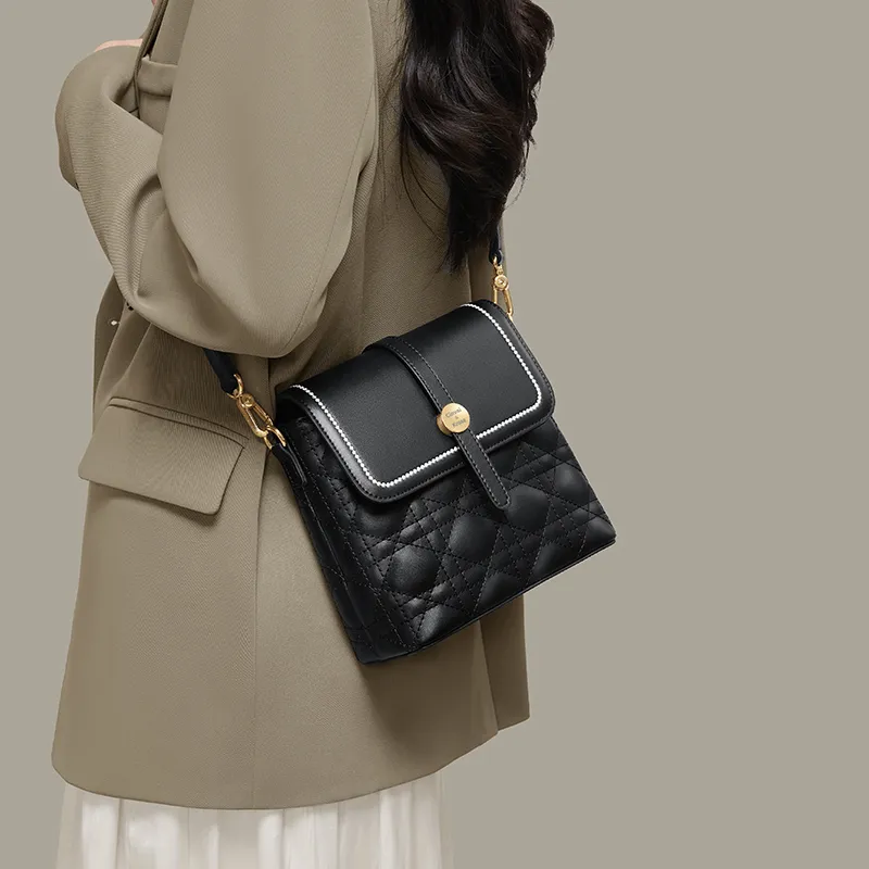 Simvay Clos Cow Leather Patchwork Synthetic Leather Shoulder Bag Crossbody Bag Bucket Bag Small Size Women's Black-1