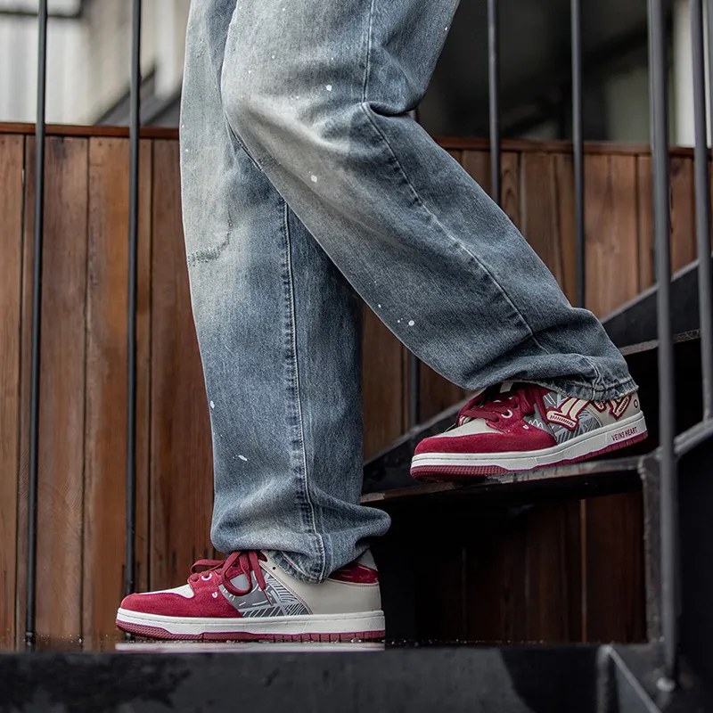 MR.A Low Top Skateboard Shoes Unisex Burgundy-8