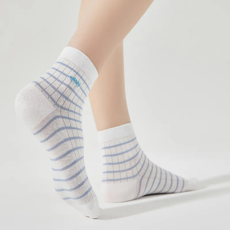 2323 Women's Mid Calf Socks-5
