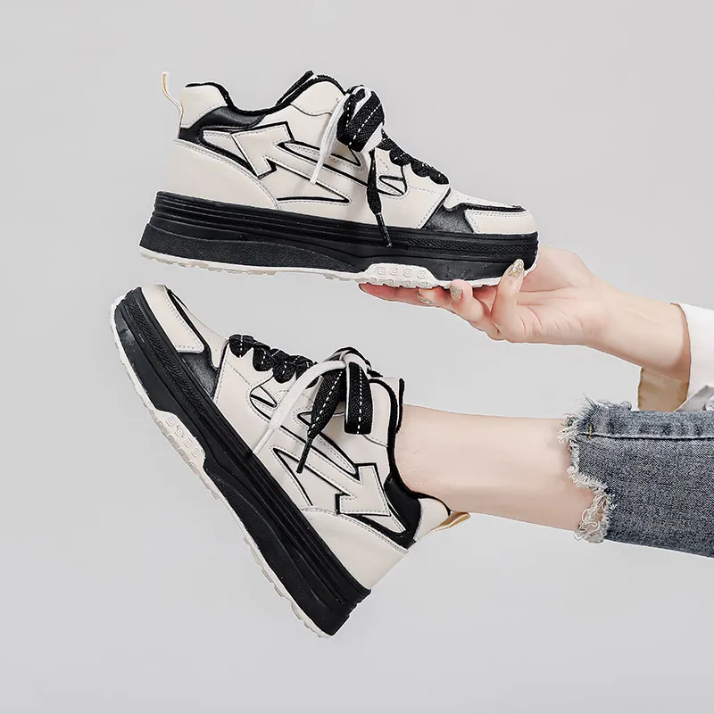 DAPHNE Low Top Skateboard Shoes Women's-3
