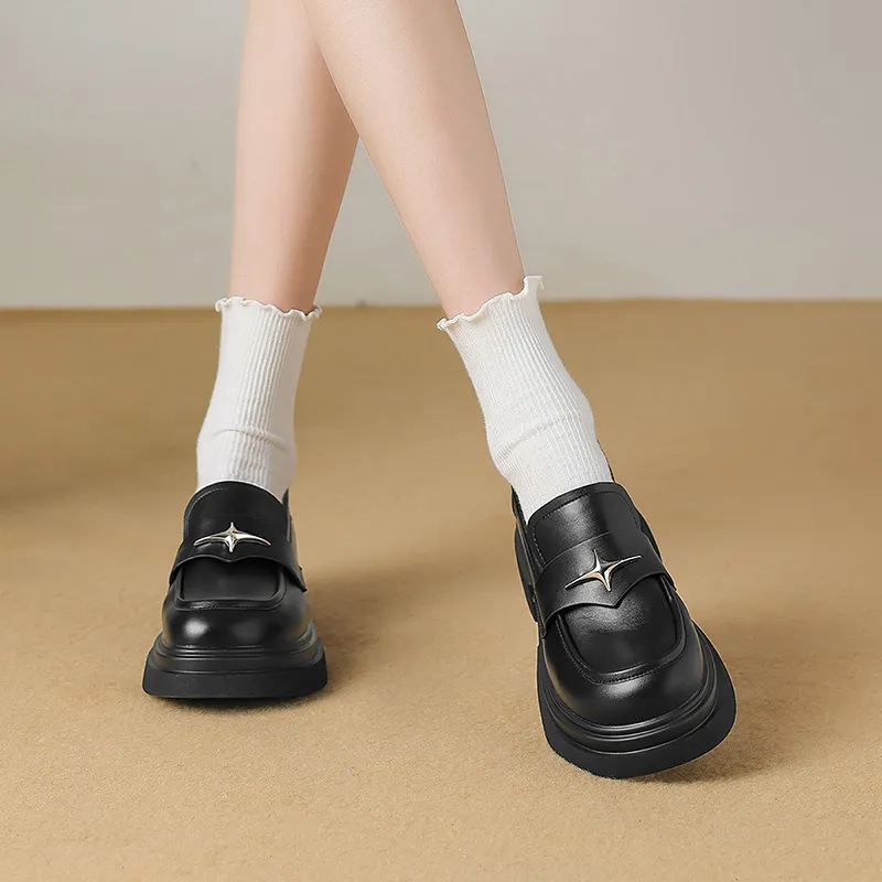 JOSINY Loafers Women's Black/Ecru-4
