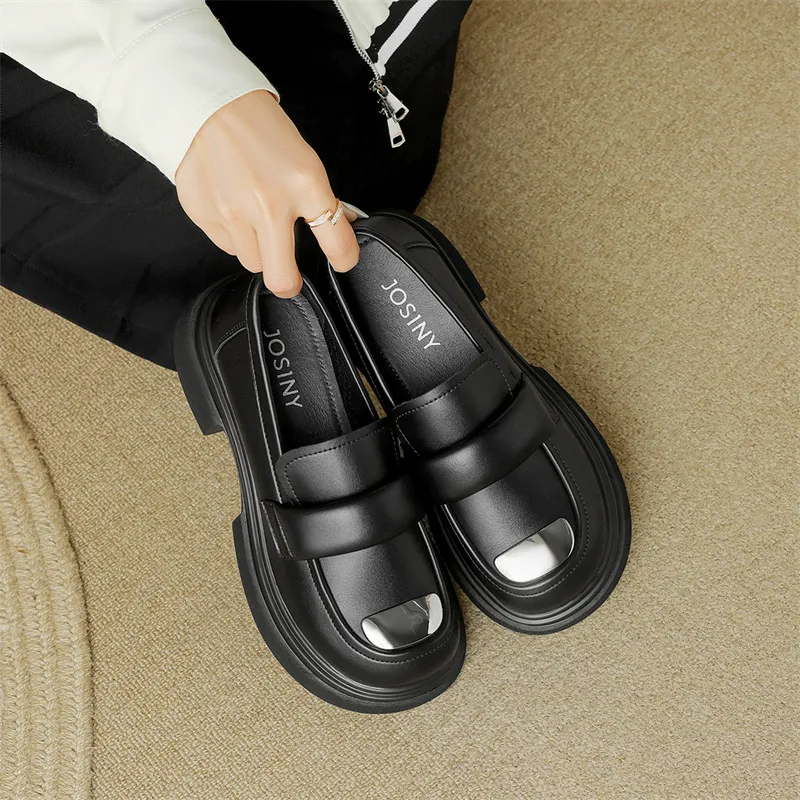 JOSINY Loafers Women's Black/Ecru-6