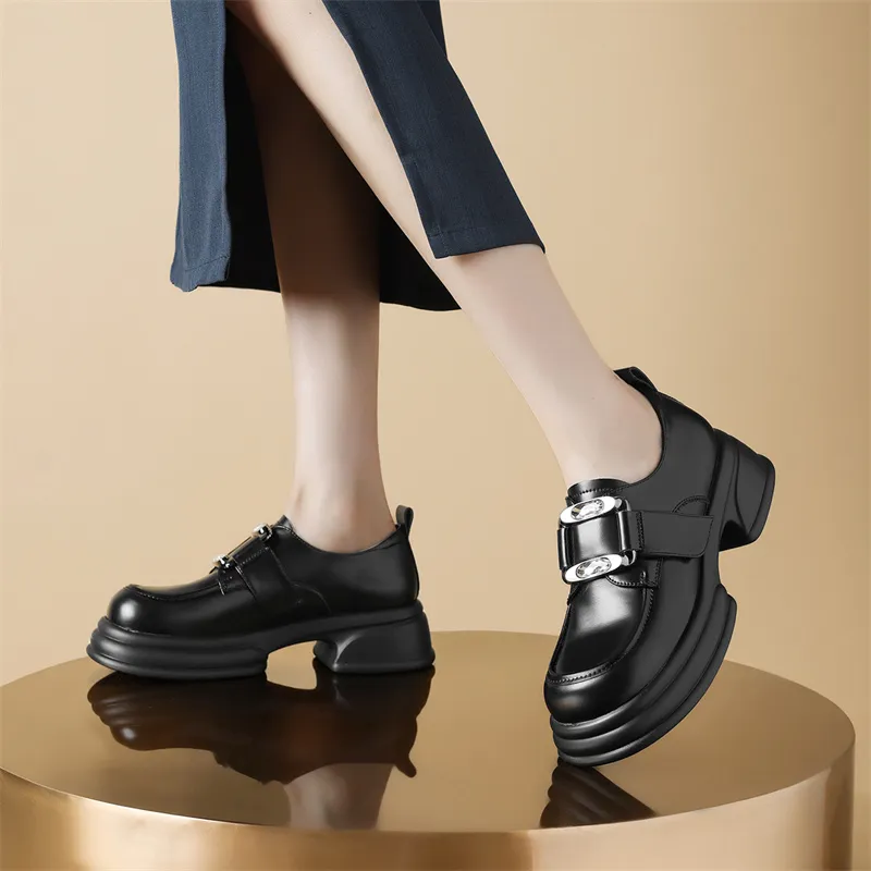 JOSINY Loafers Women's Black/Ecru-3