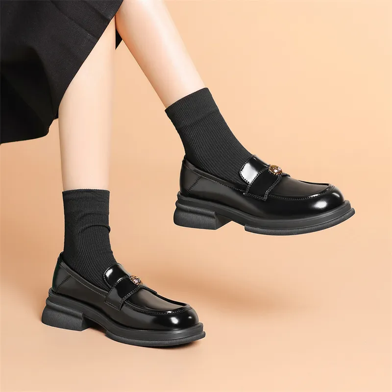 JOSINY Loafers Women's Black/Ecru-5