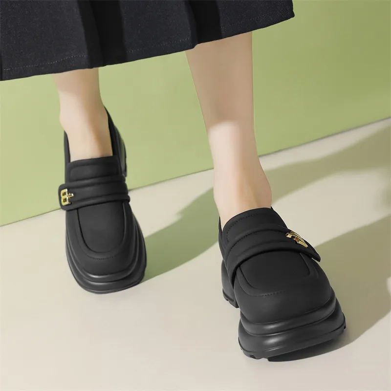 JOSINY Loafers Women's Black/Ecru-12