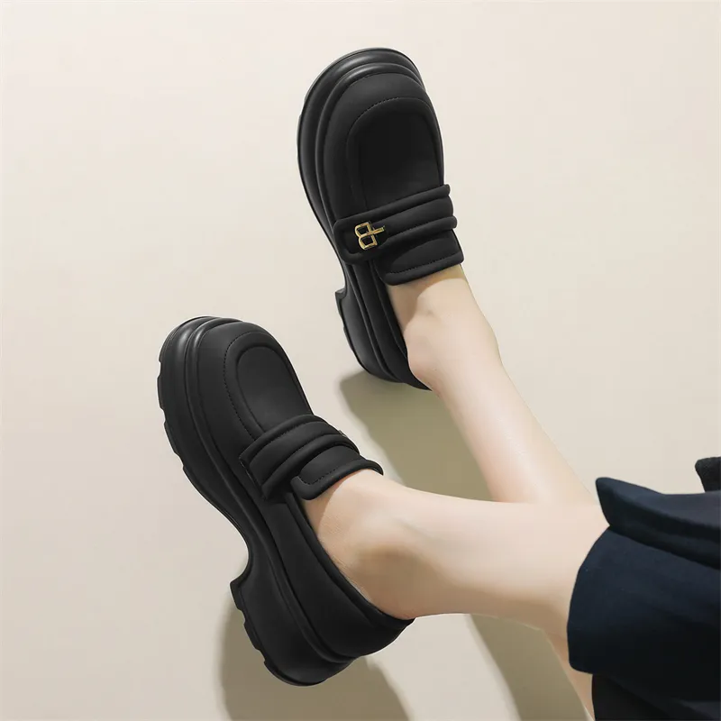 JOSINY Loafers Women's Black/Ecru-10
