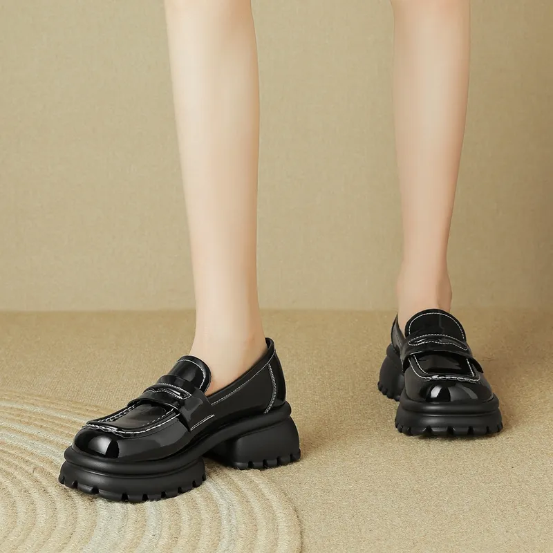 JOSINY Loafers Women's Black/Beige-5