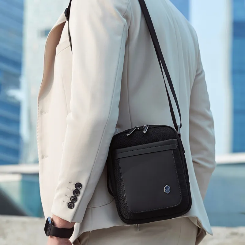 ARCTIC HUNTER Crossbody Bags-6