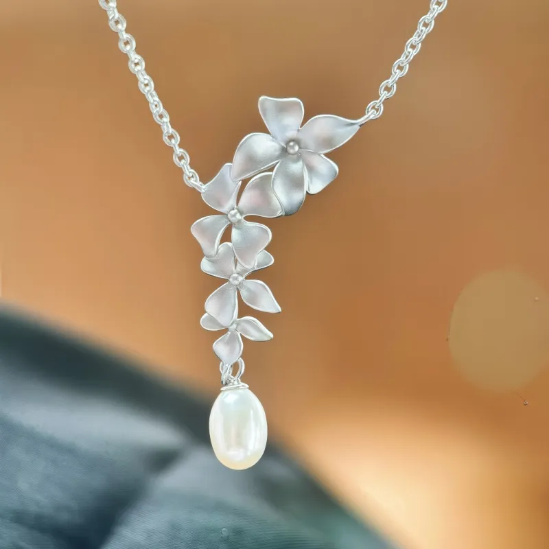 KOYOOME Pearl Y Letter Chain Women's-1