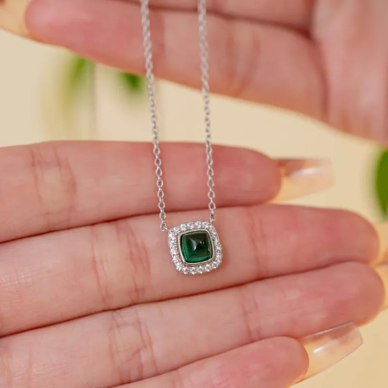 KOYOOME Synthetic Emerald Necklaces Unisex-4
