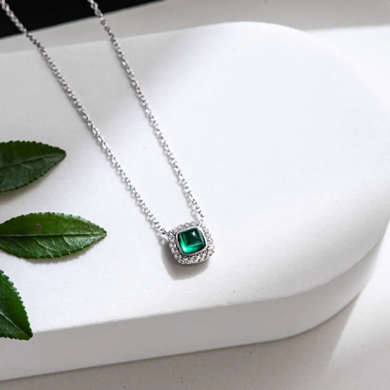 KOYOOME Synthetic Emerald Necklaces Unisex-5