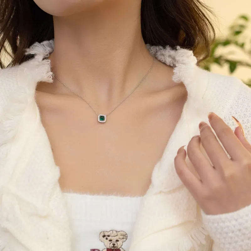 KOYOOME Synthetic Emerald Necklaces Unisex-3