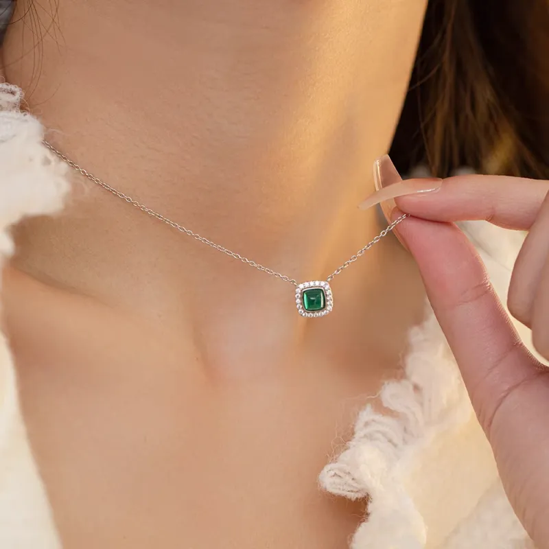KOYOOME Synthetic Emerald Necklaces Unisex-1