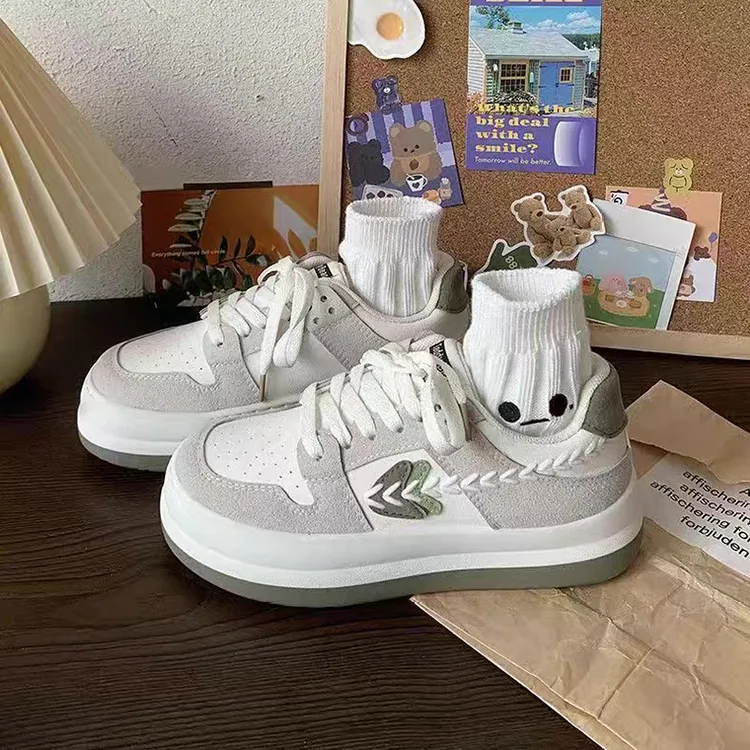 WJA Slip Resistant Shock Absorbers With Abrasion Resistant Properties Low Top Skateboard Shoes Women's-1
