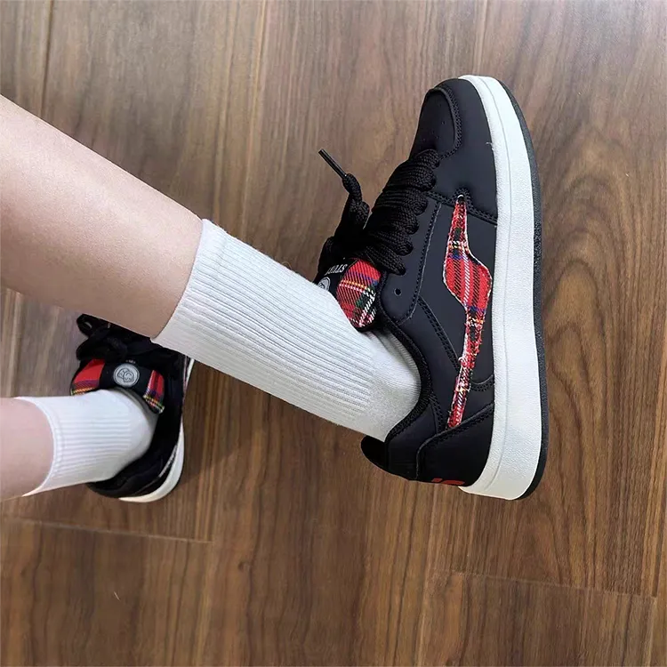 WJA Cushioning Impact Resistance Wear Resistant Lightweight Slip Resistant Low Top Skateboard Shoes Unisex Black Red-5