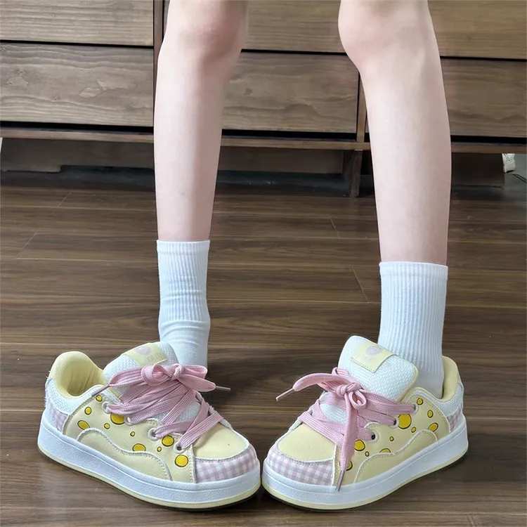 WJA Thermal, Slip Resistant, And Abrasion Resistant Coverage Low Top Skateboard Shoes Women's Bubbles Pink-3