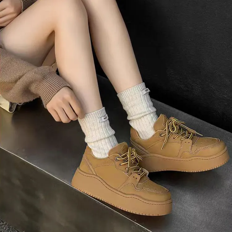 WJA Anti-Slip Wear-Resistant Low-Top Skateboard Shoes Women's Sandy Dune Brown-3